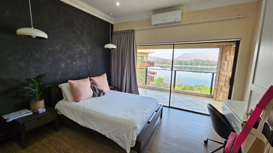 4 Bedroom Property for Sale in Birdwood Estate North West